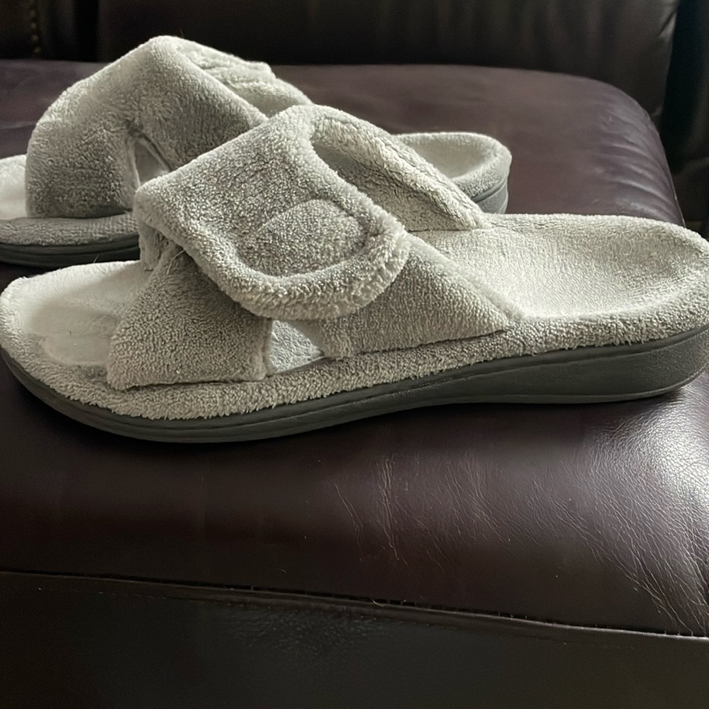 Vionic Relaxed Slippers